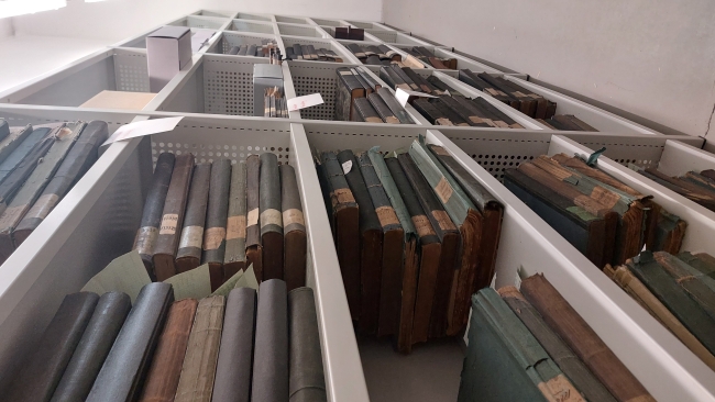 Regale voller alter Akten